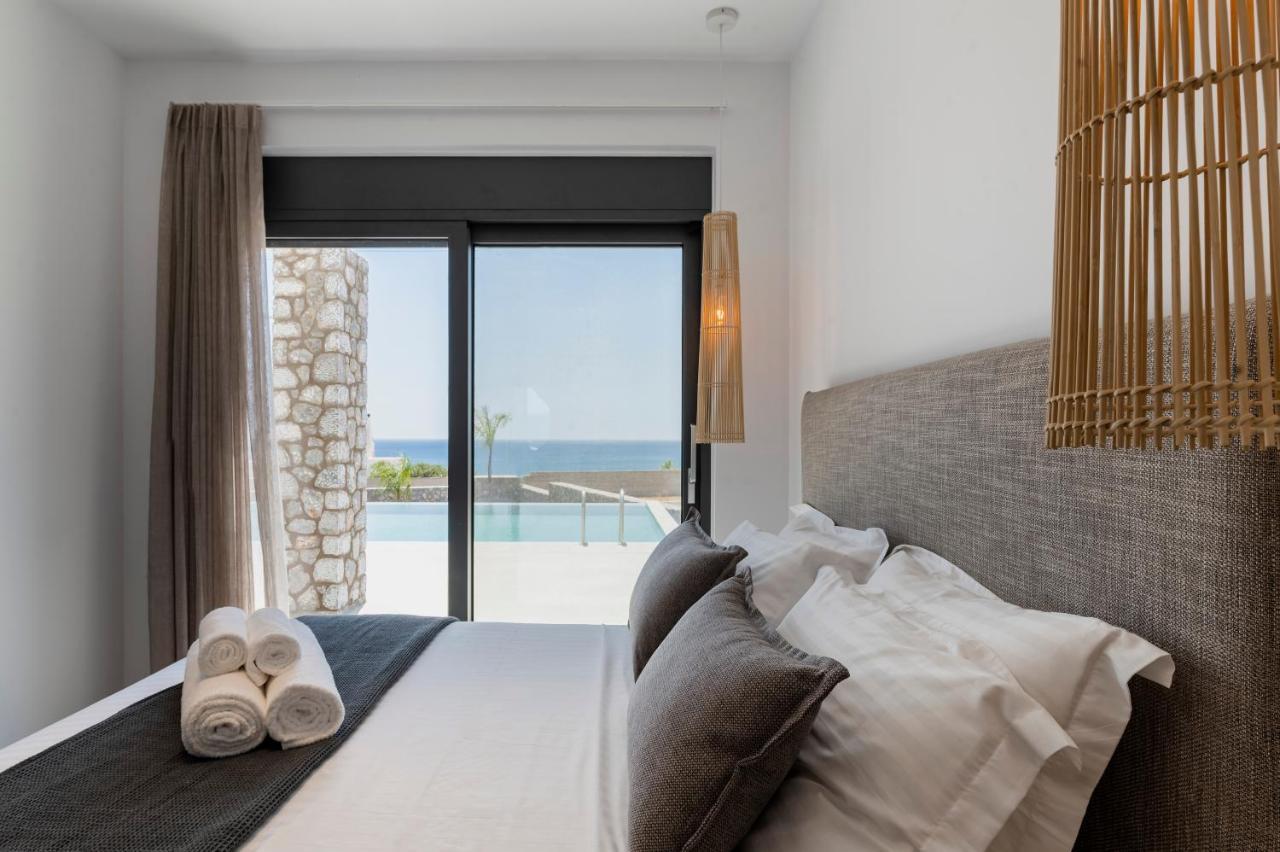 Grand Blue Villas Lakhania Extérieur photo